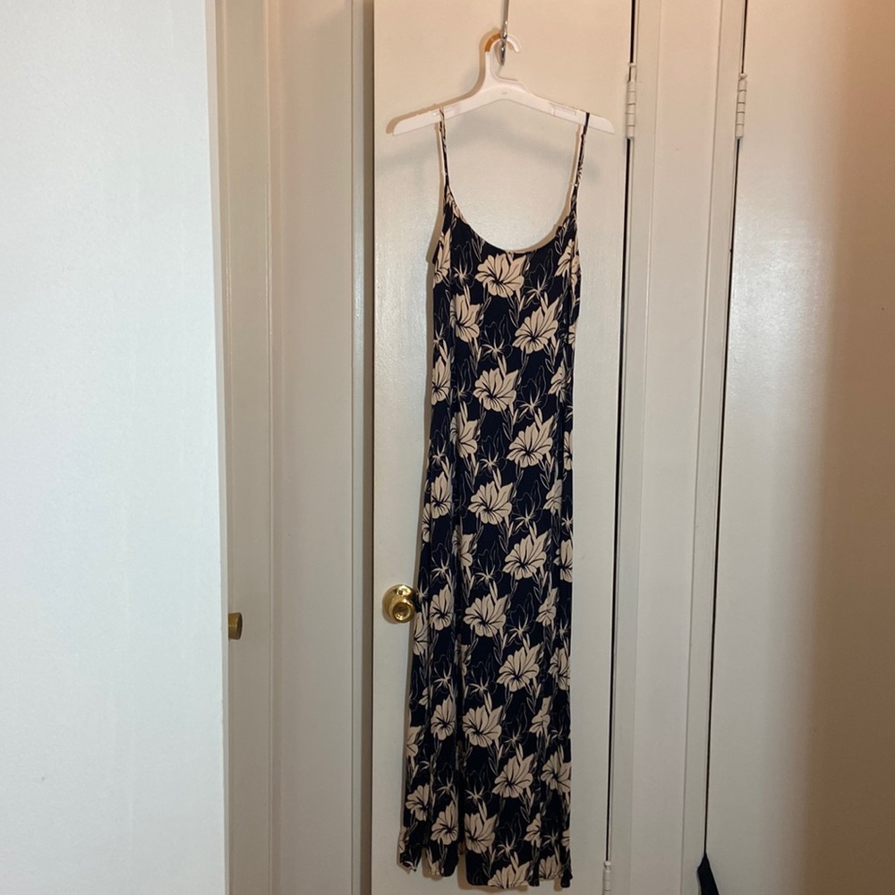 Summer dress. Ankle length with Slits Up the side. Never worn. O’ Neill
